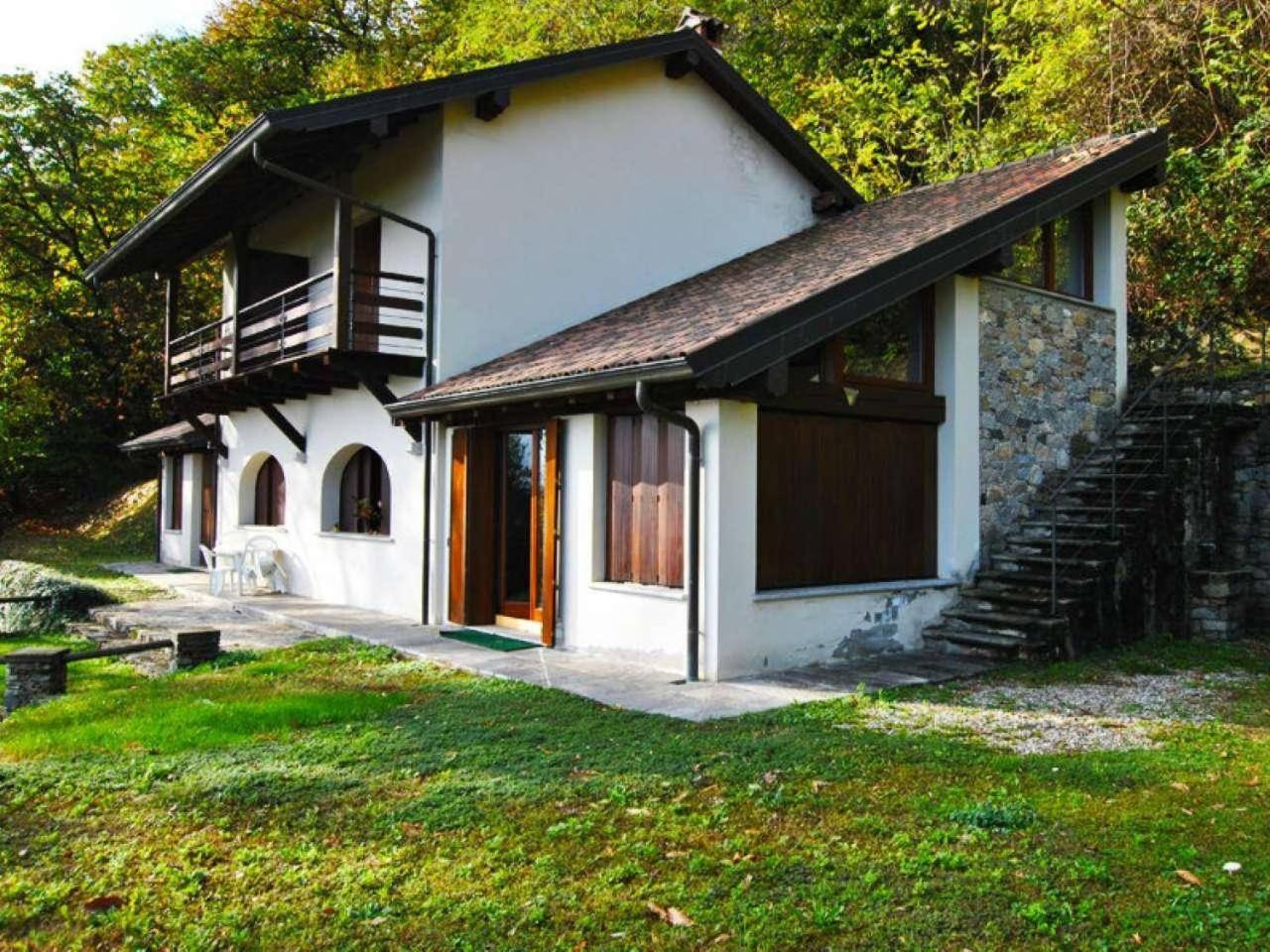 Casa Birtukan Holiday home Massino Visconti